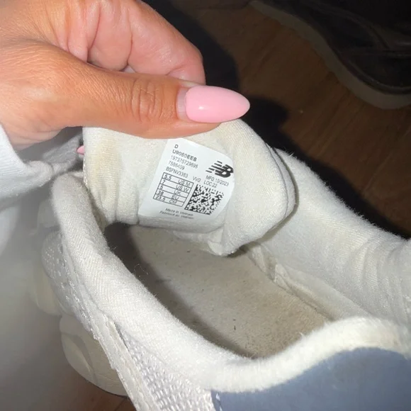 New Balance Cream and Gray Athletic Shoes - Picture 4 of 4